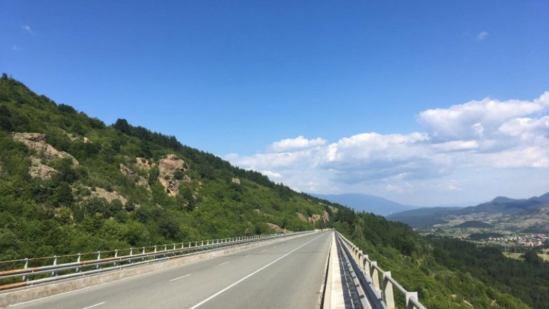 Възстановиха движението по Подбалканския път след тежката катастрофа