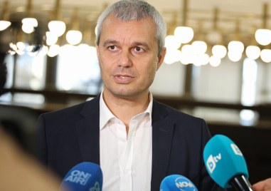 Лидерът на Възраждане Костадин Костадинов коментира във Facebook избора на