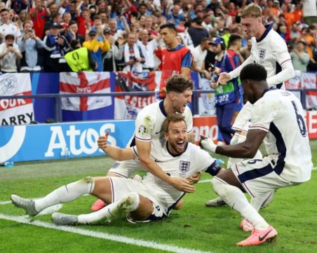 Англия оцеля срещу Словакия в голяма драма и е на четвъртфинал