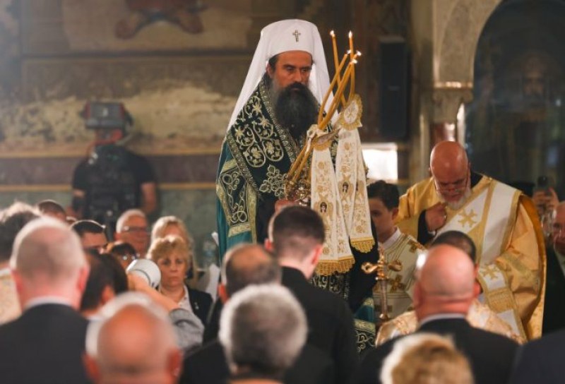 Патриарх Даниил получи знаците на патриаршеското достойнство