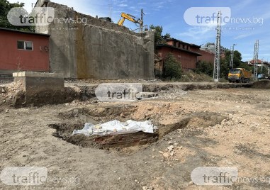Недатирани археологически структури се появили при изкопни работи с багер