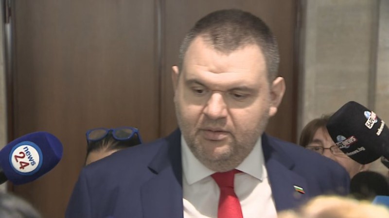 Пеевски: Няма да изключим 14-те депутати, които гласуваха против, с Доган продължаваме заедно