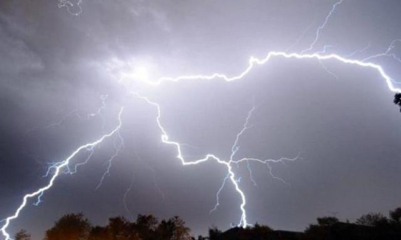 Властите в Гърция с предупреждение: Очакваме силни бури и лошо време