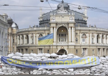 Един загинал и най малко седем души са ранени при ракетна