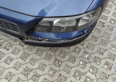 Шофьор е блъснал паркиран лек автомобил в Пловдив и е