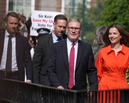 Лейбъристите със смазваща победа във Великобритания, историчска загуба за Руши Сунак