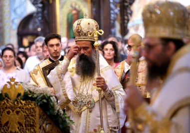 Българският патриарх Даниил бе въдворен като софийски митрополит Прочетете ощеВ храм