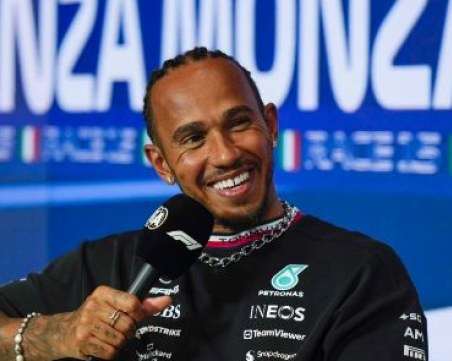 Люис Хамилтън с победа във Формула 1