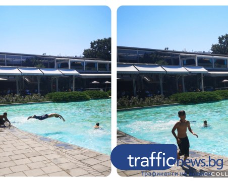 В борбата с горещините: Роми избраха да се разхладят в Пеещите фонтани