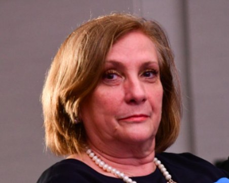 Искра Михайлова: Убедена съм, че Пеевски и Доган са в контакт