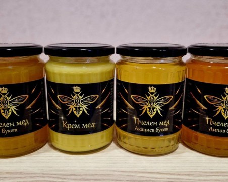 Младо семейство, с мисия да опазва пчелите, се включи във фермерските пазари на Lidl