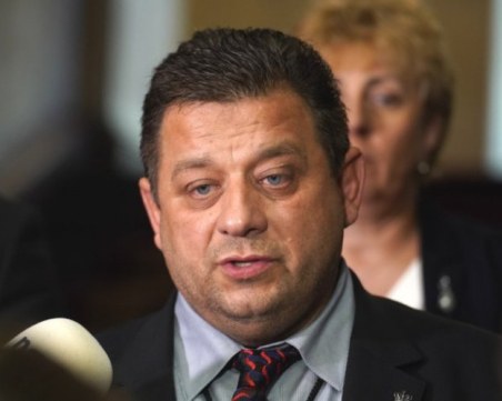 Николай Марков вече няма да преподава в НБУ