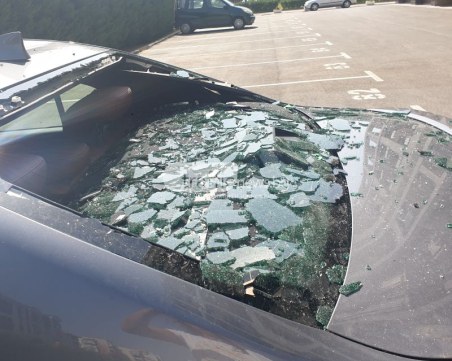 Пловдивчанин изпотроши кола в „Източен”, спука гумите и на велосипед