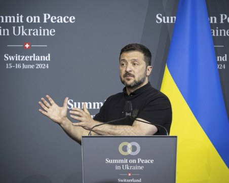 Зеленски пристигна във Вашингтон, ще поиска още оръжия за Украйна