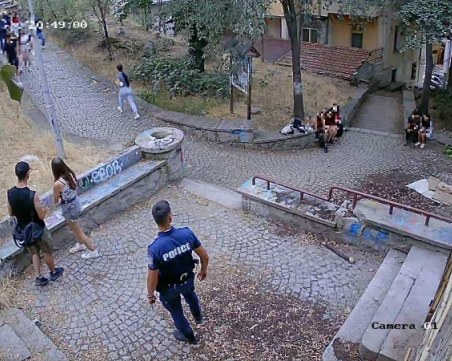 16-годишен вандал е заловен от полицията, обезобразил фасада в центъра с графити