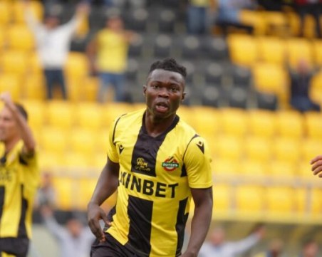 Ботев картотекира Акере за мача с Марибор