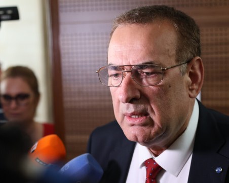 Изключените депутати от ПГ на ДПС: Този акт не е легитимен