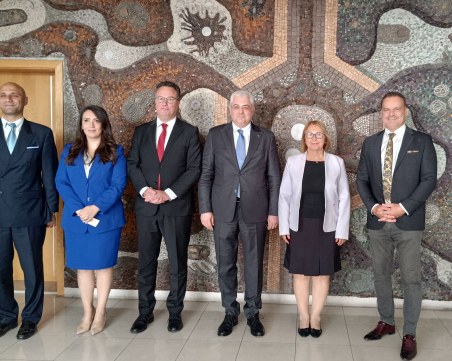 Областният управител проф. Янчева посрещна новия турски посланик