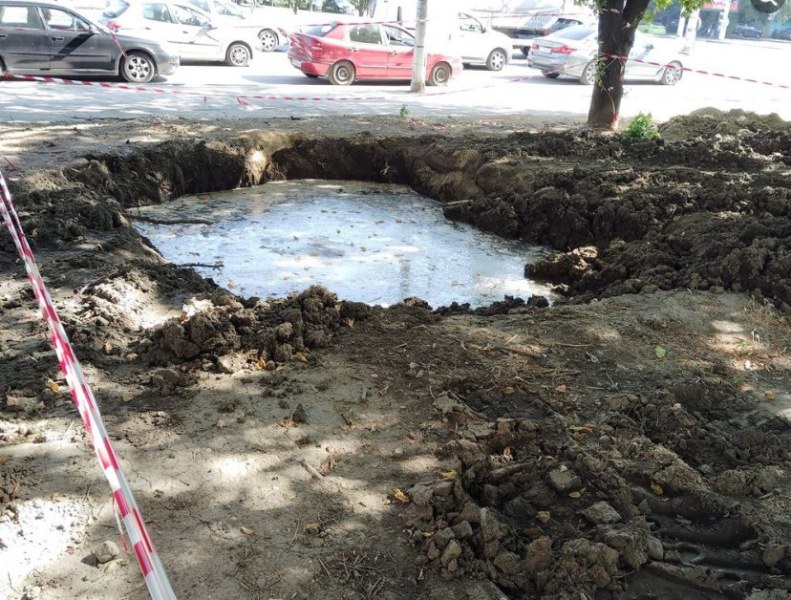 Водни неволи: Езерце се появи в Кършияка, но пловдивчани не му се радват