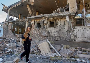 Украинските власти съобщават за петима убити при руски удари в