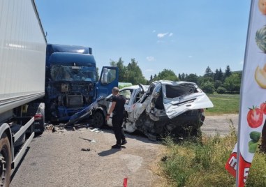 Жена загина при тежка катастроха на пътя Варна – Русе
