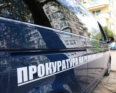 Мъжът, осъждан 25 пъти и прекарал нелегално 18 сирийци край Карлово, остава в ареста