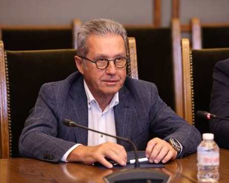 Йордан Цонев: Оставам в екипа на Пеевски, дори и да направи нова партия