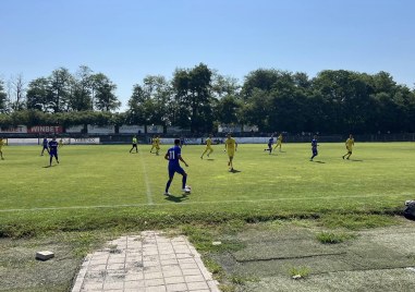 Марица победи с 4 1 Гигант Съединение в контролна среща която