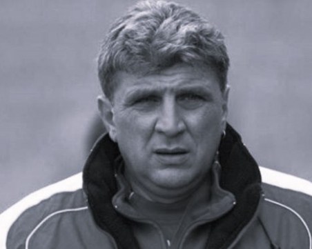 Отиде си легендарният вратар на ЦСКА и Ботев Враца Илия Вълов