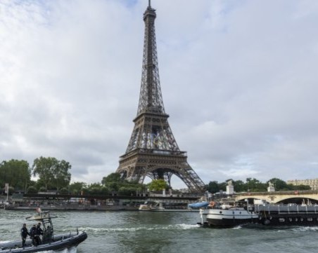 Франция отбелязва националния си празник