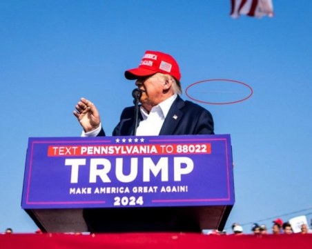 Заснели са момента, в който куршумът прелита до главата на Тръмп