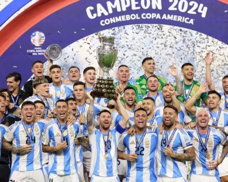 Аржентина отново грабна Копа Америка