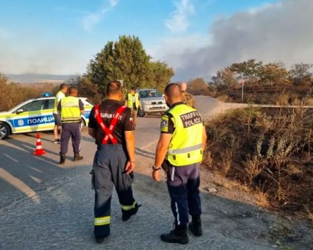 След пожара: Пуснаха движението по АМ 