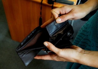 Две жени са заподозрени за кражби в Карлово Според предварителната