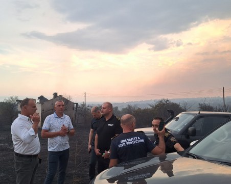 Главният секретар на МВР от огнената стихия в Отец Паисиево: Няма опасност за жителите