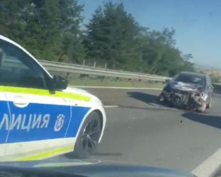 Катастрофа със сериозни материални щети на АМ 