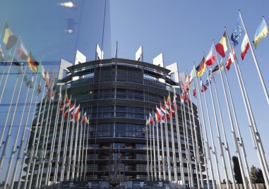 Мнозинството в Европейския парламент подкрепи днес продължаването на подкрепата за Украйна