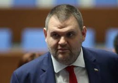 В никакъв случай – с носителите на пачките и пуделите