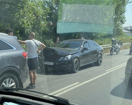 Катастрофа затапи Околовръстното до отбивката за Марково