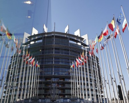 Мнозинството в ЕП подкрепи продължаването на помощ за Украйна