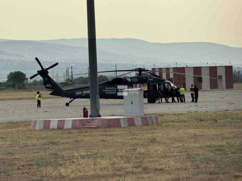 В Пловдив кацна първият от двата вертолета на Чешките военни сили