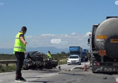 Общо 20 души са пострадали при катастрофи в страната за