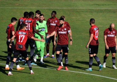 Локомотив стартира новия сезон с домакинство на Арда а двубоят