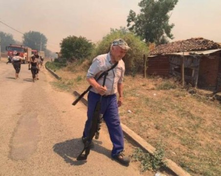 Пострадалите от пожарите в страната ще получат финансова помощ от държавата