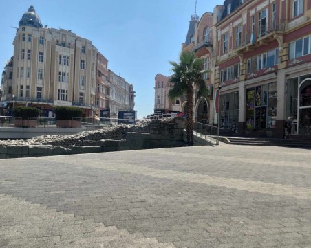 Температурите леко падат, но ще се задържат високи в Пловдив - около 37 градуса