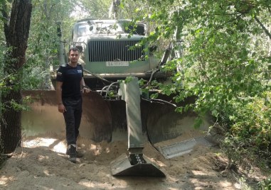 След четири тежки дни на битка с огъня пожарът в