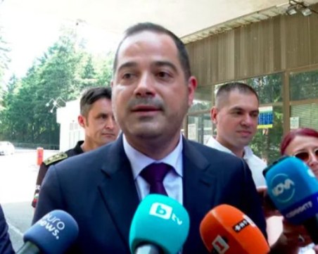 Калин Стоянов: Апелирам да няма всяване на тревога, работим и няма пряка опасност за хората