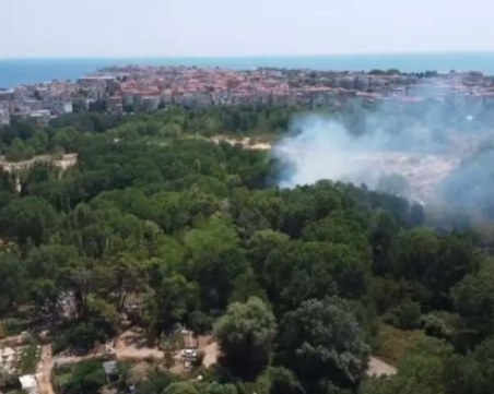 Пожар гори и край Несебър