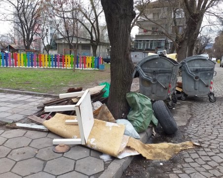 Събират стари мебели по график в кварталите на Пловдив