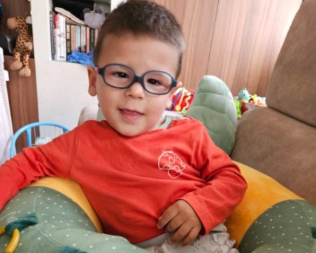 Да помогнем! 2-годишно дете от Пловдив се нуждае спешно от средства за лечение